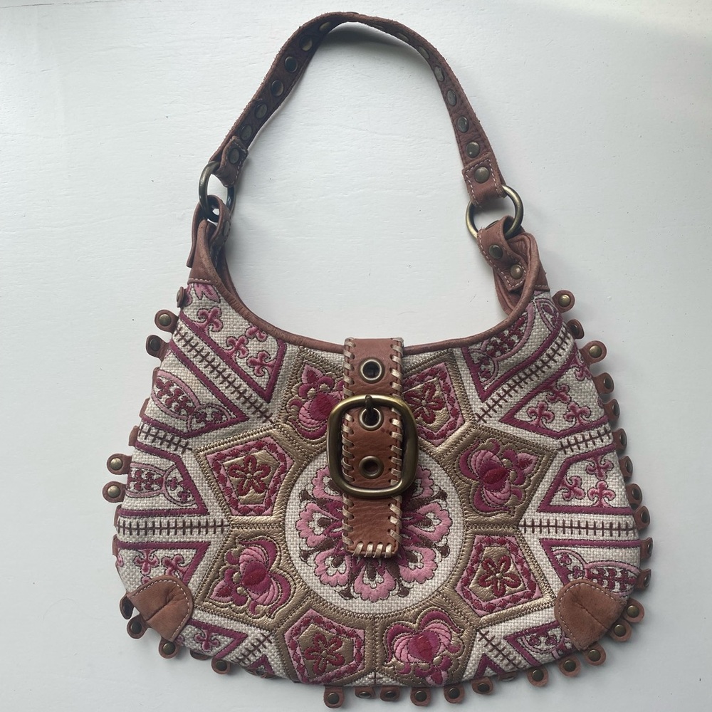 Isabella Fiore Embroidered Floral Purse
